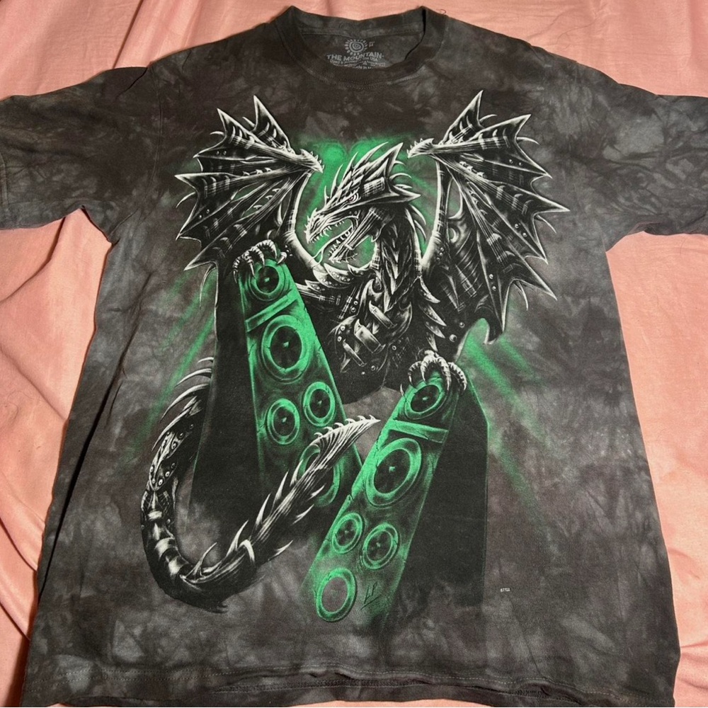 graphic tee